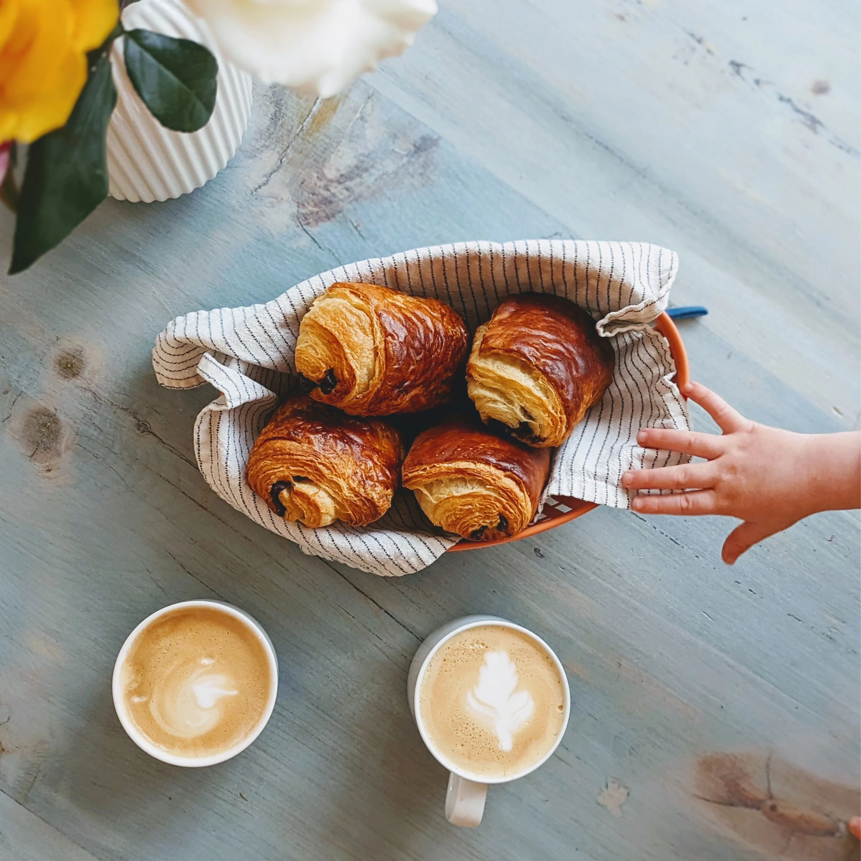 Croissants Box (16-pack) - Image 3